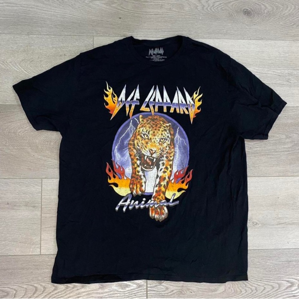 Def leopard tee